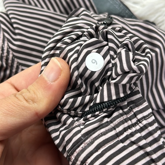 Lululemon Go The Distance Short Mini Pop Stripe Printed Mink Berry Black / Heath - Picture 4 of 7